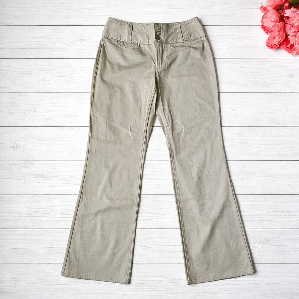 Carolina Blues Khaki Beige Bootcut Pants Mid Rise 3-Button Front Women’s Size 8
